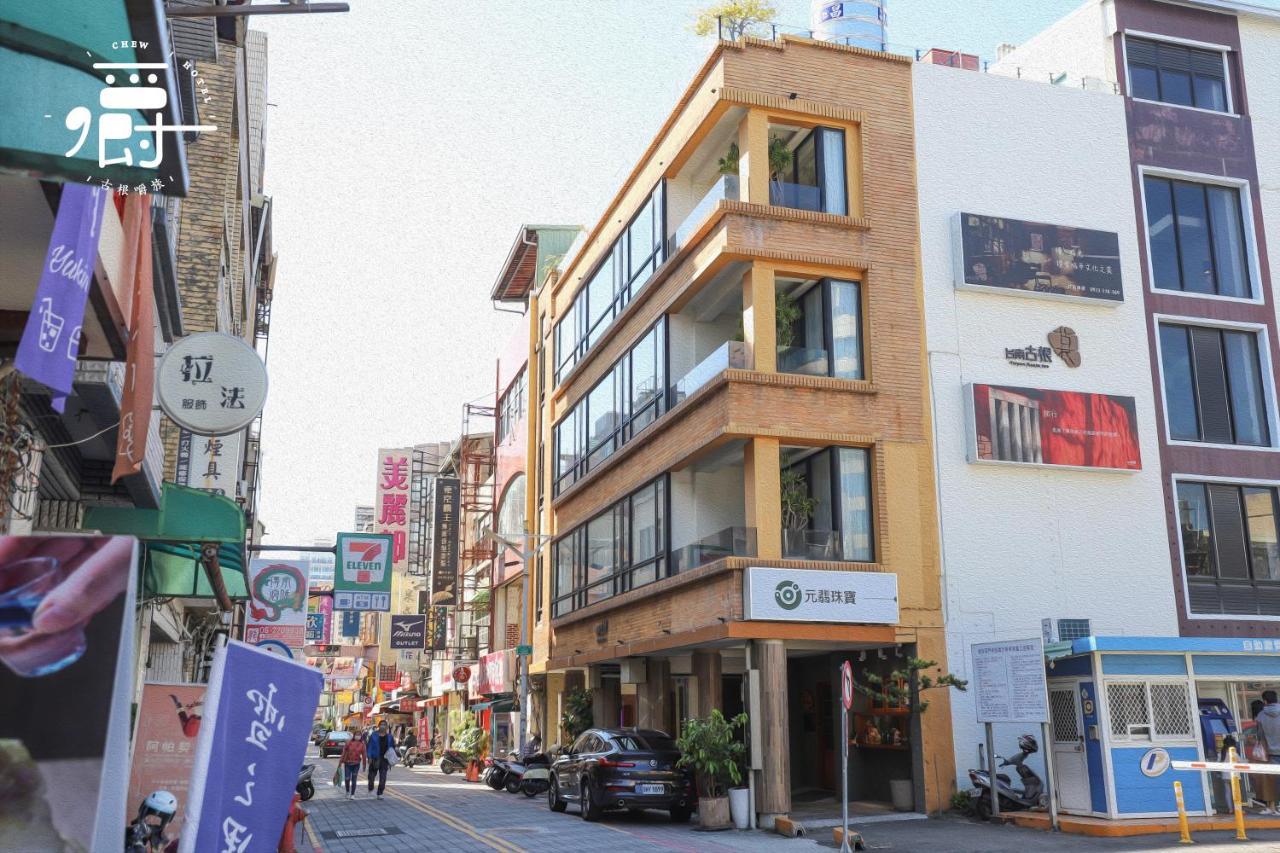 Roots Chew Hotel تاينان المظهر الخارجي الصورة
