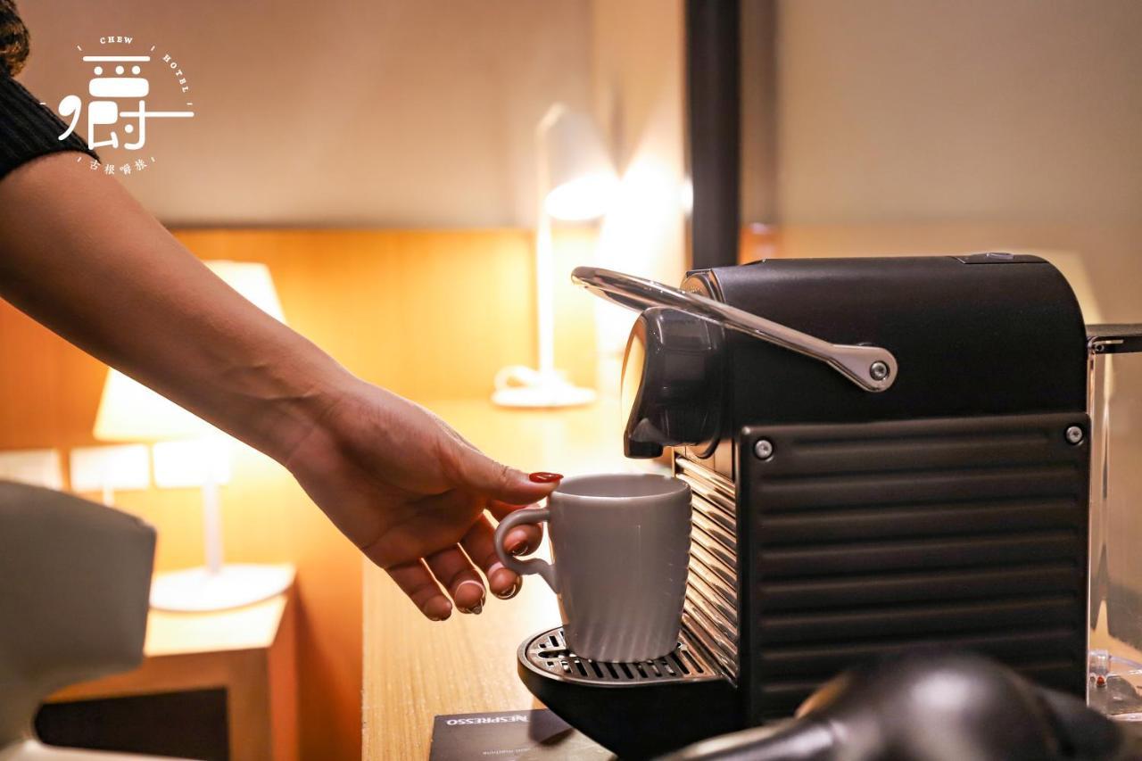 Roots Chew Hotel تاينان المظهر الخارجي الصورة