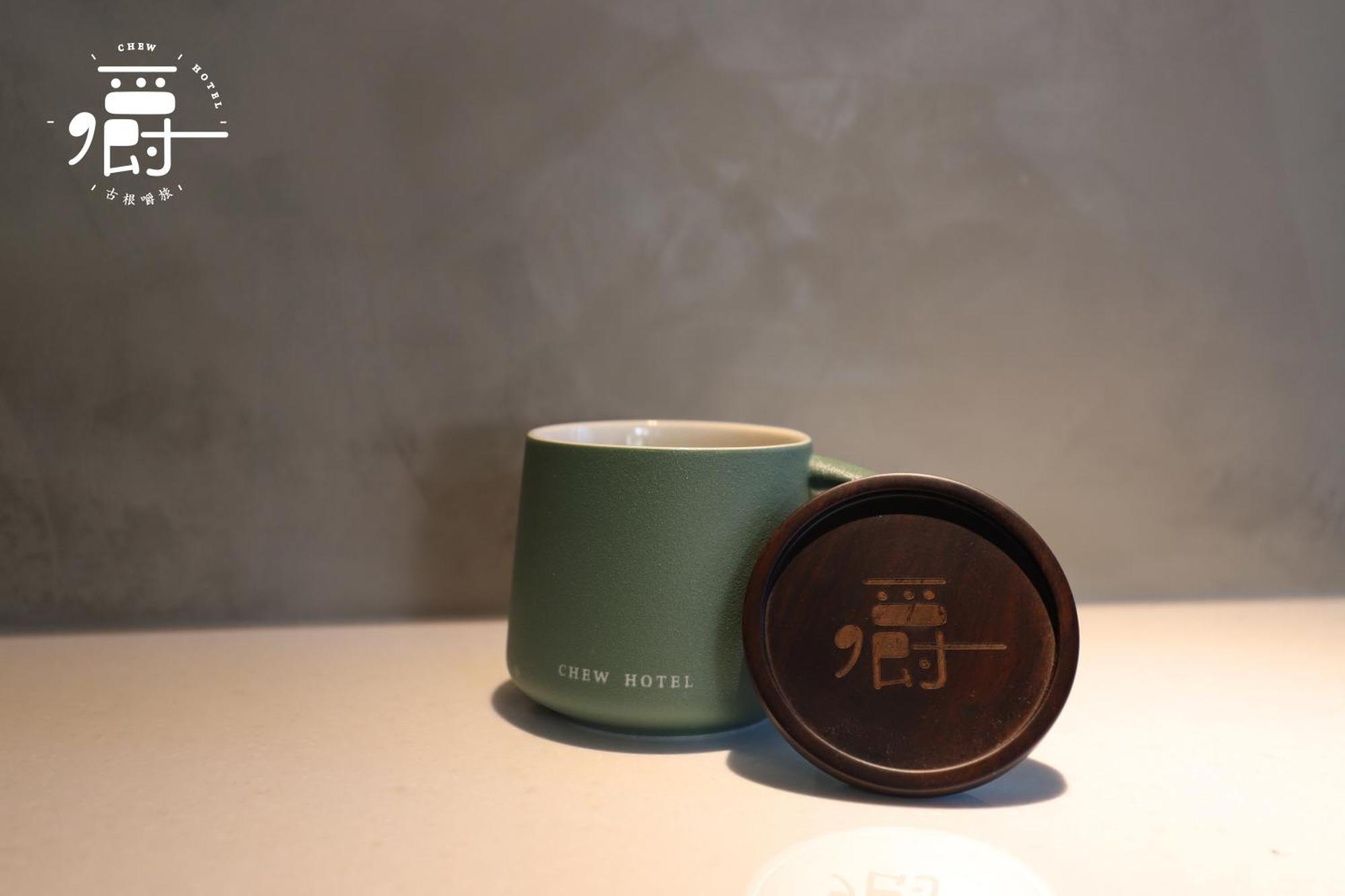Roots Chew Hotel تاينان المظهر الخارجي الصورة